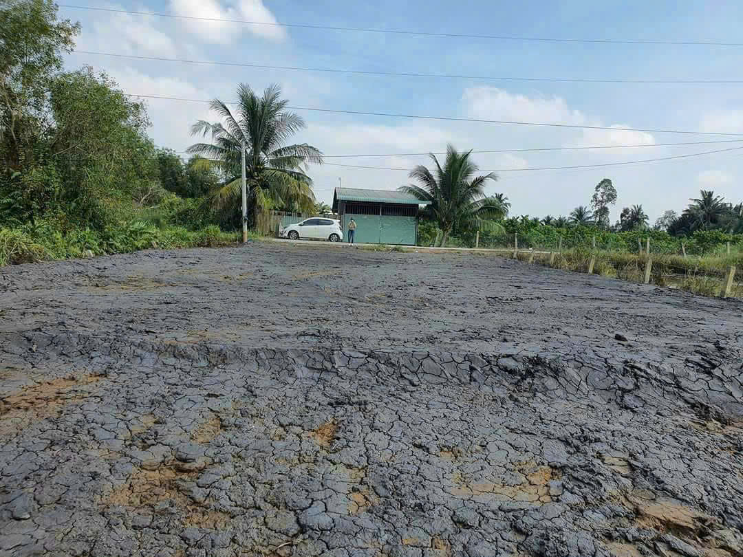 Bán đất thổ vườn Liên Ấp 5/6 , xã Bình Đức , Bến Lức tdt 1376m2 ( có 100m2 thổ) giá 2,65 tỷ 2