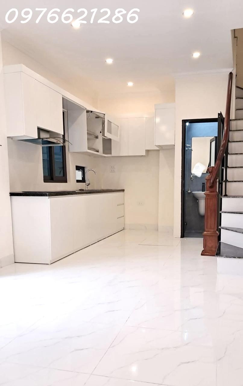 Bán nhà mới– hiếm Phúc Lợi, Long Biên – 33m²  – 5 tầng – sổ đỏ chính chủ – giá 5,x tỷ