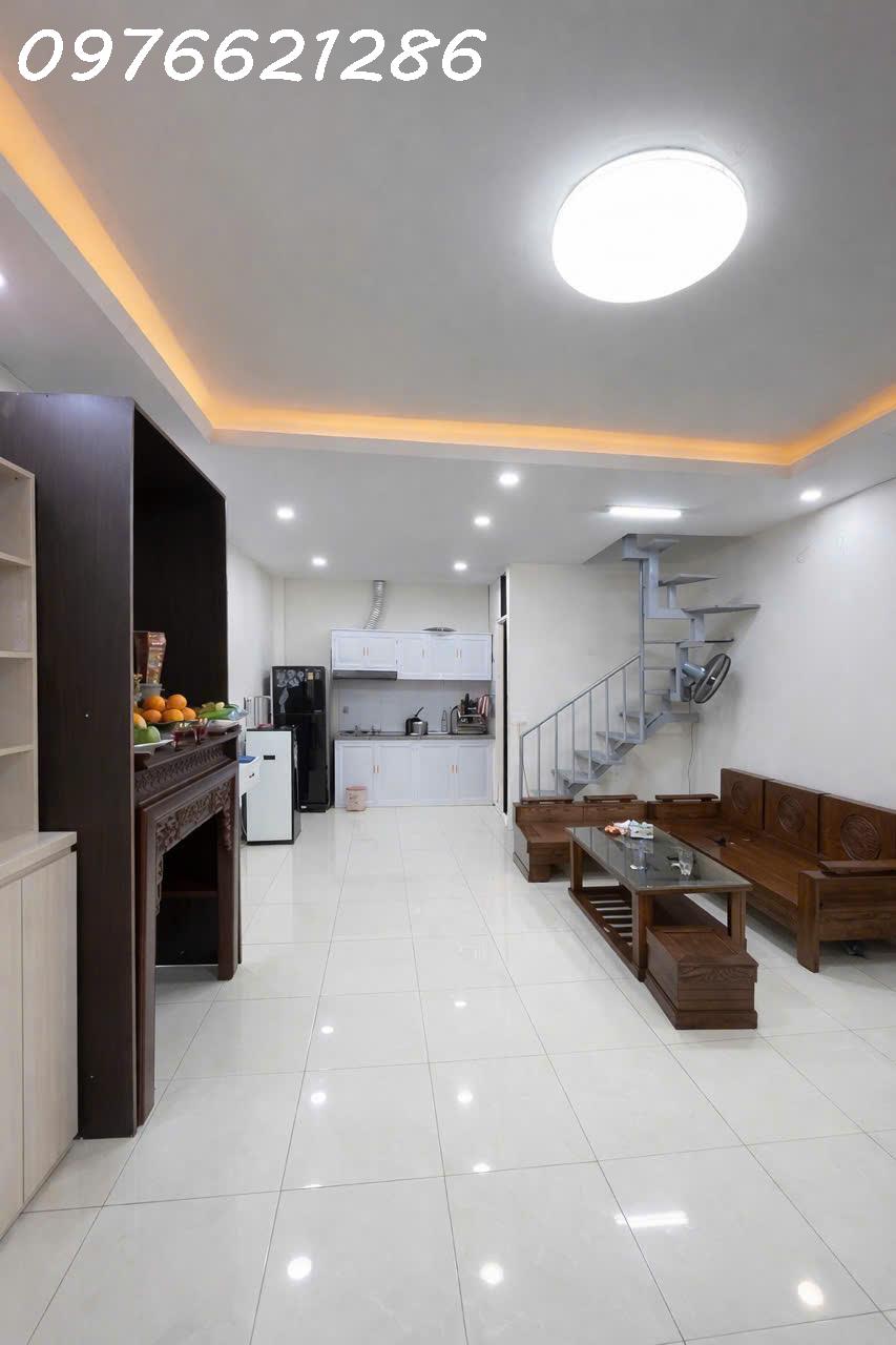 Bán nhà Phúc Lợi – Long Biên – 30,8m² – mặt tiền 4,2m – 2 tầng chắc chắn – giá chỉ 5 tỷ – vị trí 2