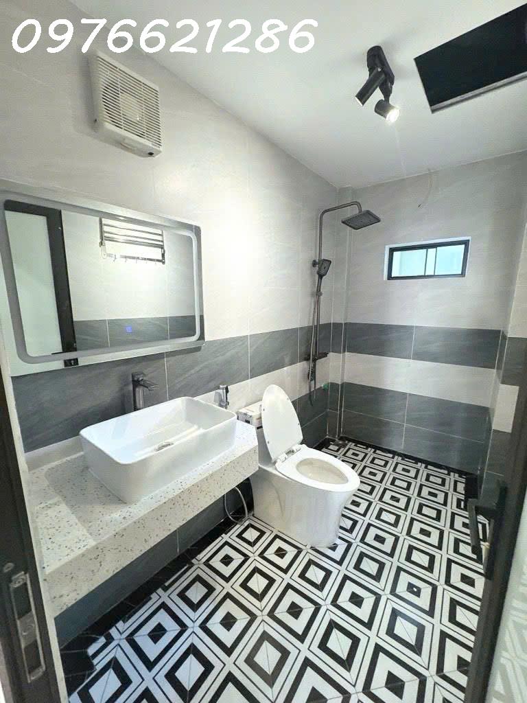 Bán nhà FULL nội thất Nguyễn Văn Cừ – 45m² – trung tâm Ngọc Lâm – giá 9,x tỷ 3