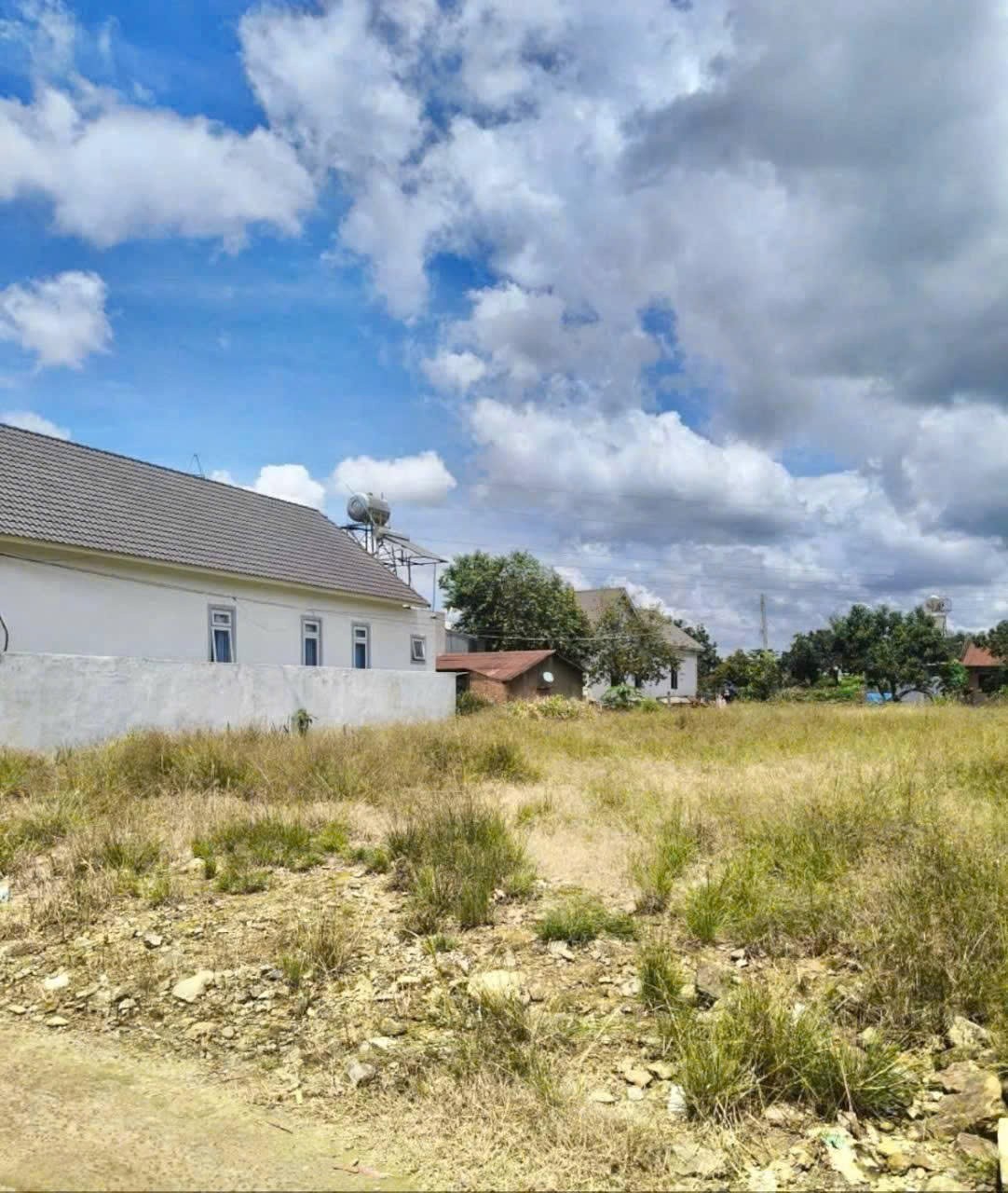 Bán 726m2  Thị Trấn Liên Nghĩa - xã Đức Trọng - Lâm Đồng giá 9 tỷ 2