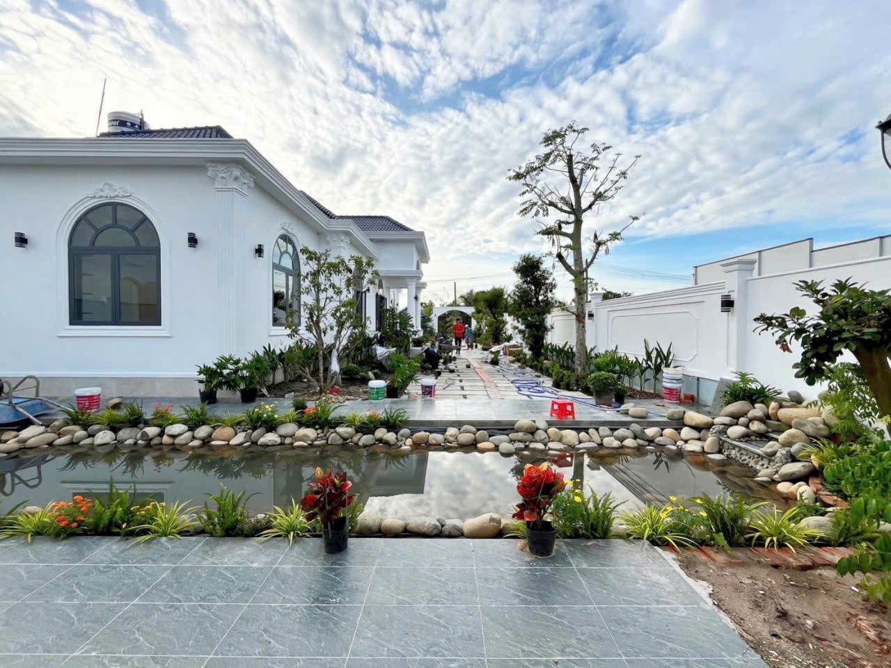 Nhà vườn siêu đẹp ở xã Mỹ Hạnh Bắc , Đức Hòa tdt 1000m2 ( 400m2 thổ) 4pn , 2wc giá 8 tỷ 2