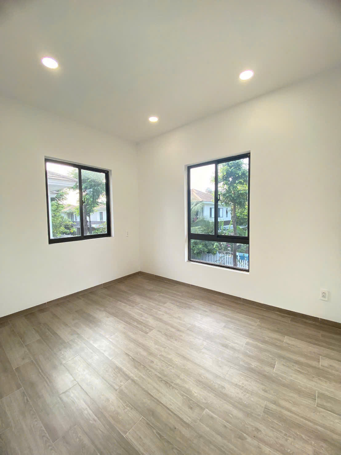 Cho thuê Biệt thự Quận 9, Hồ Chí Minh, Diện tích 193m², Giá 30 Triệu/tháng 9