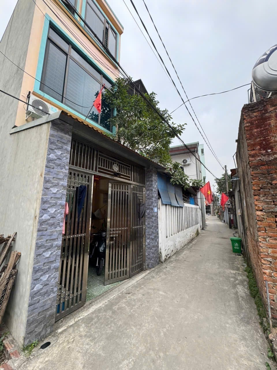 Bán 75m2 đất sổ đỏ chính chủ TDP số 6, TT Quang Minh - Ngay sát KCN - Giá 3,1 tỷ 2