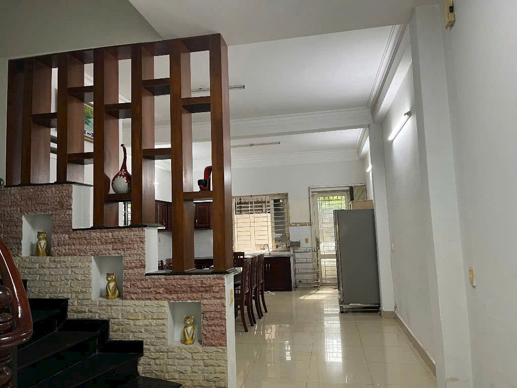 Cho thuê Nhà mặt tiền Phường Phước Long B, Quận 9, Diện tích 132m², Giá Thương lượng