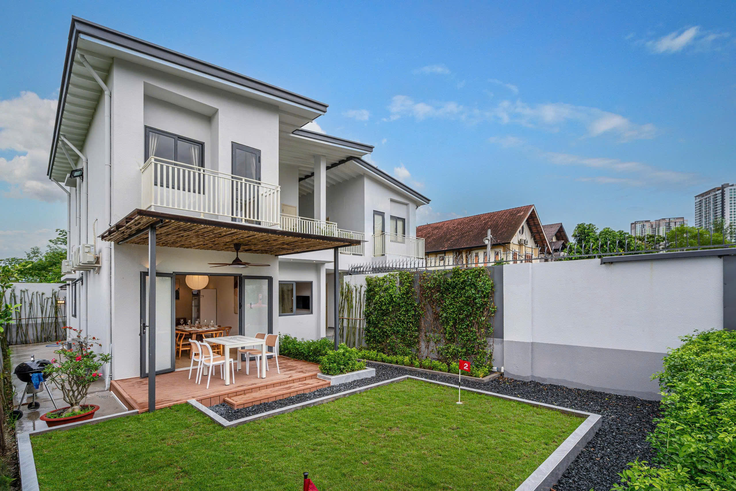 Cho thuê Biệt thự Quận 2, Hồ Chí Minh, Diện tích 200m², Giá Thương lượng 3