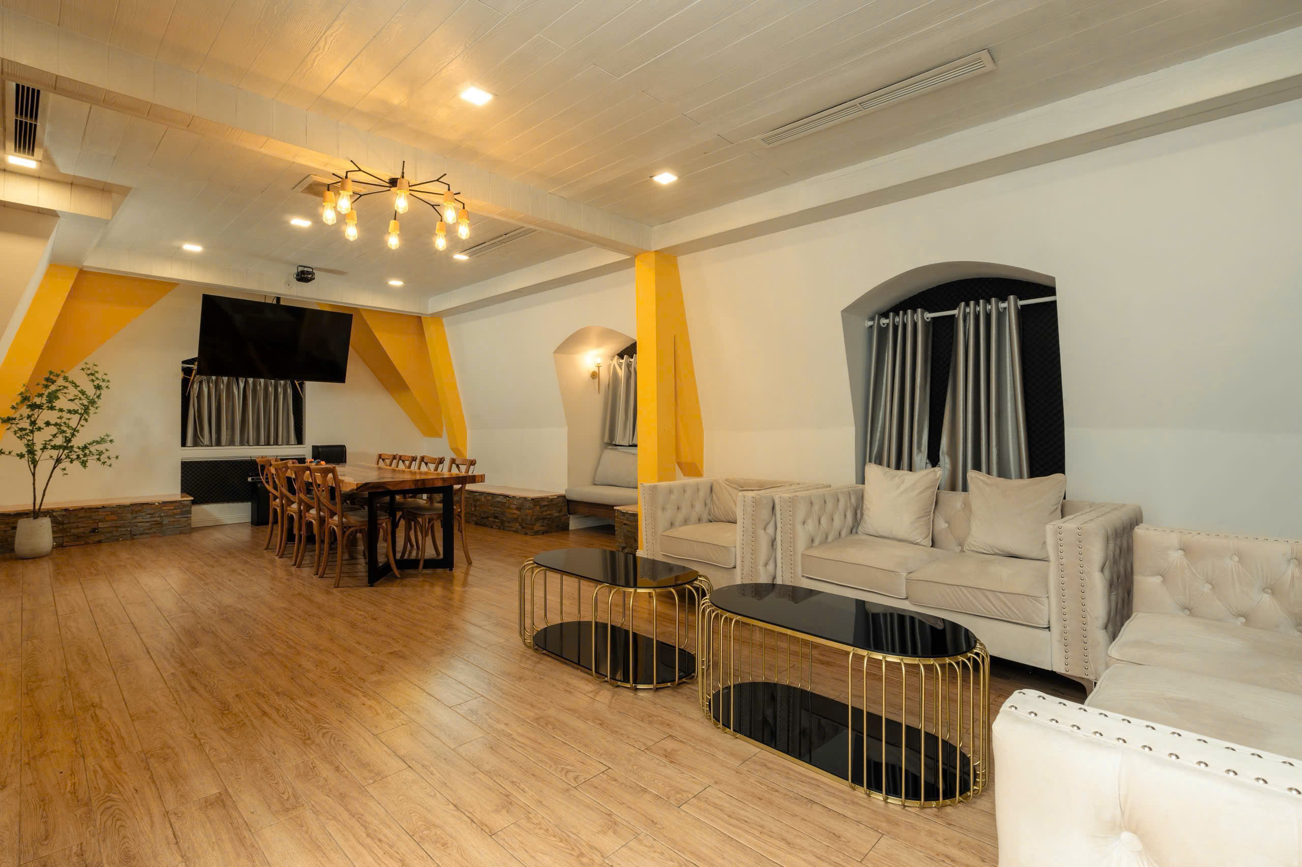 Cho thuê Biệt thự Phường Thạnh Mỹ Lợi, Quận 2, Diện tích 1400m², Giá Thương lượng 5