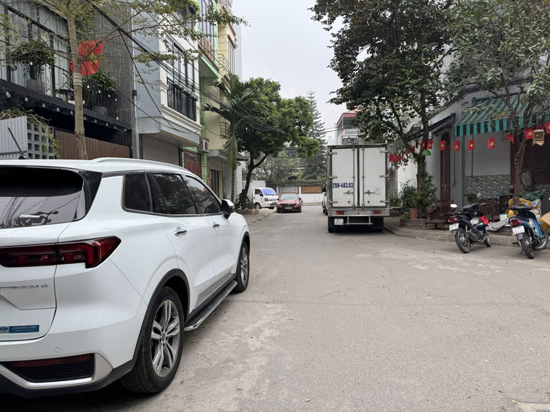 Cần bán 40m2 TĐC Phúc Lợi, khổ đẹp như tranh, sát hồ điều hòa và 6 tòa Chung cư Ruby